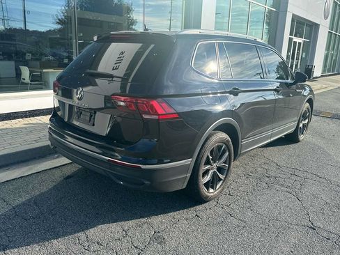 Certified 2023 Volkswagen Tiguan SE FWD image 13
