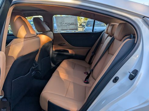 New 2025 Lexus ES 350 w/ Premium Package image 13