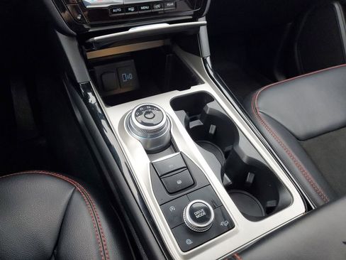 Used 2023 Ford Explorer ST-Line w/ Class IV Trailer Tow Package image 32