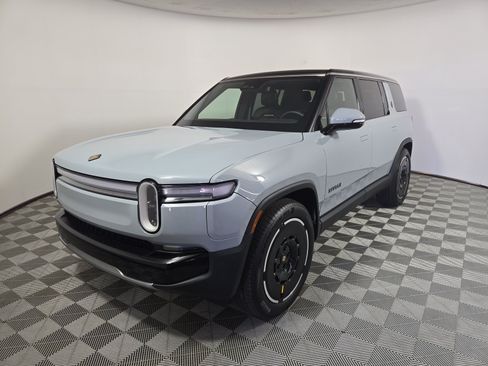 Used 2025 Rivian R1S Adventure AWD/4WD image 1