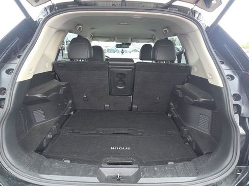Used 2017 Nissan Rogue SL image 11
