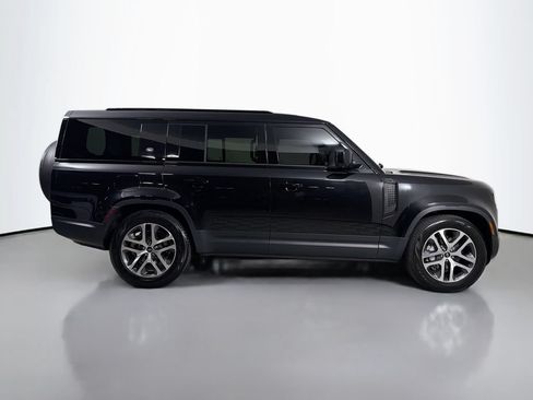 Used 2023 Land Rover Defender 130 SE AWD/4WD image 4