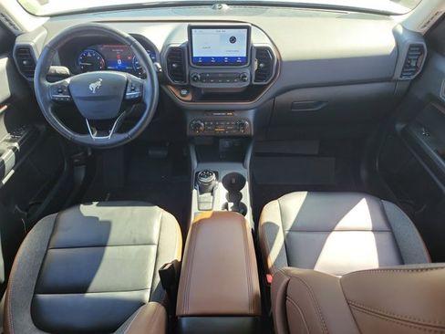 Used 2022 Ford Bronco Sport Outer Banks w/ Tech Package image 2