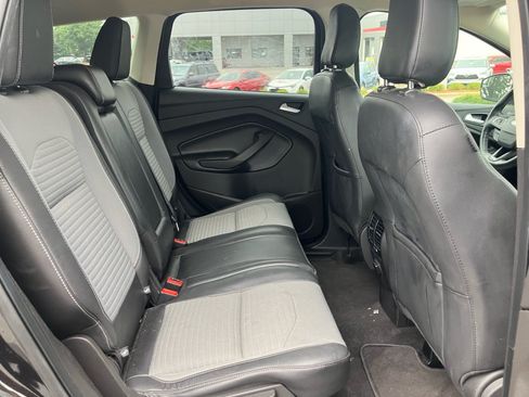 Used 2019 Ford Escape SE FWD image 32