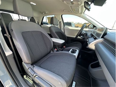 Used 2024 Hyundai Ioniq 5 SE image 15