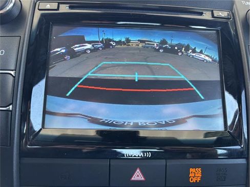 Used 2016 Toyota Camry XLE image 19