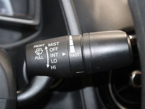 Used 2019 Toyota Yaris LE FWD image 23