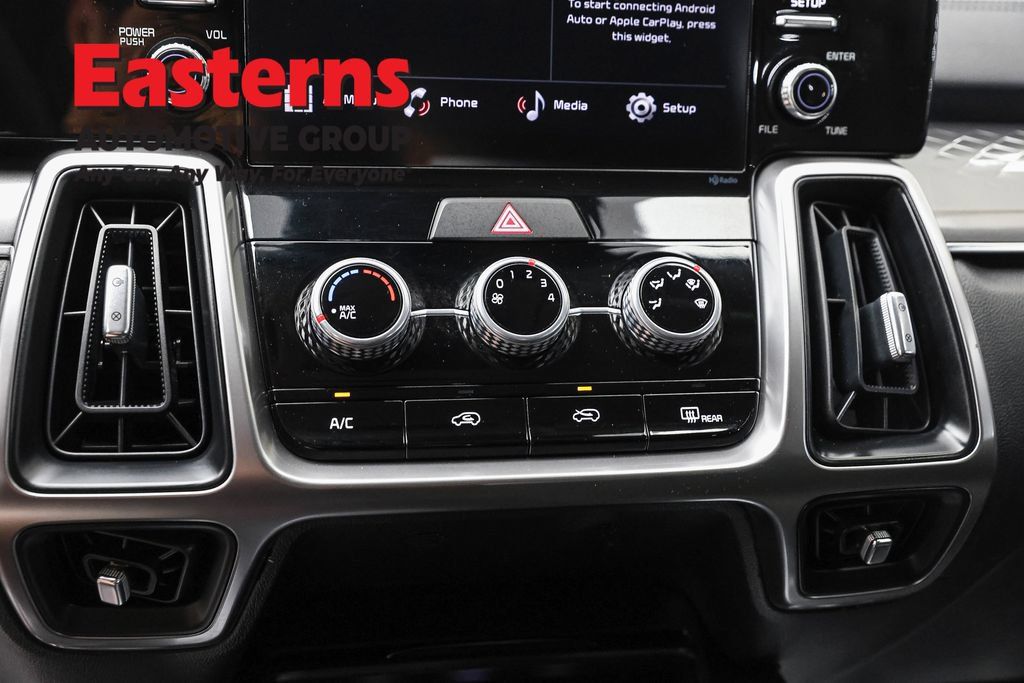 Used 2023 Kia Sorento LX FWD image 19