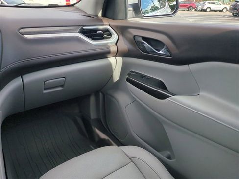 Used 2018 GMC Acadia SLT image 17