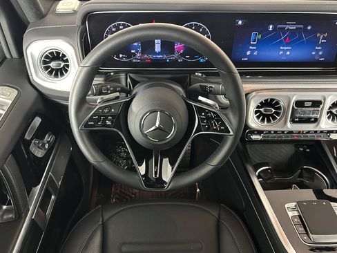 Used 2025 Mercedes-Benz G 550 image 13