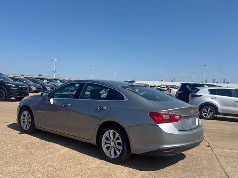 Used 2025 Chevrolet Malibu LT FWD image 14