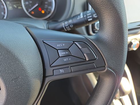 New 2025 Nissan Kicks Play S image 19