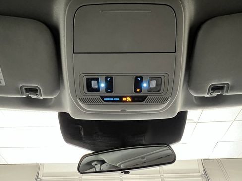 Used 2024 Ford Explorer XLT w/ Equipment Group 202A image 45