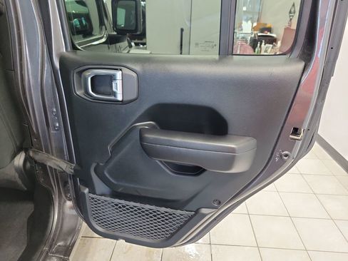 Used 2021 Jeep Wrangler Unlimited Sport S image 19