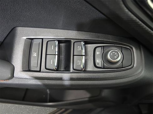 Used 2025 Subaru Crosstrek 2.5i Limited w/ Crosstrek Mirror Package image 30