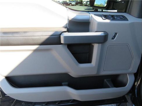 Used 2015 Ford F150 XLT w/ Equipment Group 302A Luxury AWD/4WD image 14