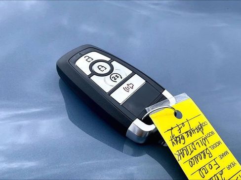 Used 2024 Ford Bronco Wildtrak AWD/4WD image 32