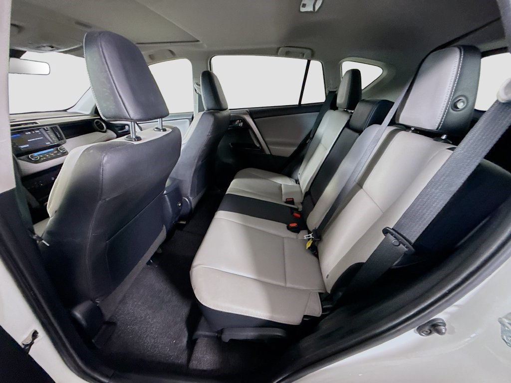 Used 2018 Toyota RAV4 Limited FWD image 24