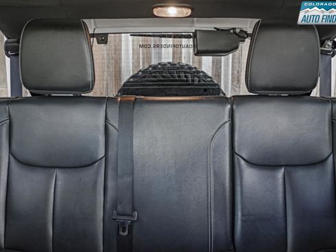 Used 2017 Jeep Wrangler Unlimited Rubicon w/ Connectivity Group image 21