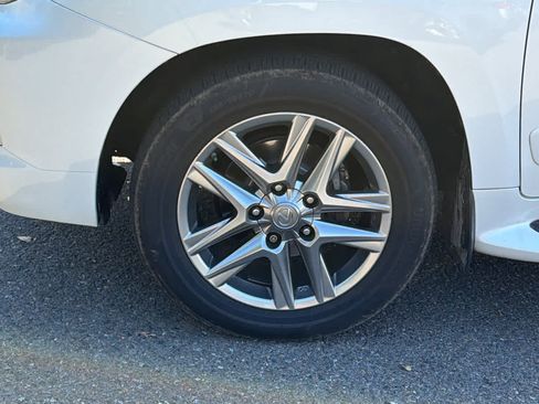 Used 2015 Lexus LX 570 4WD image 9