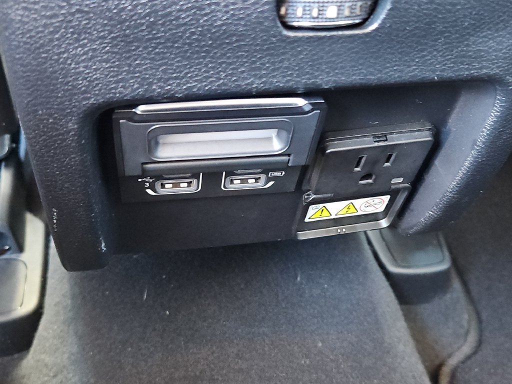 Used 2019 Jeep Cherokee Limited AWD/4WD image 21