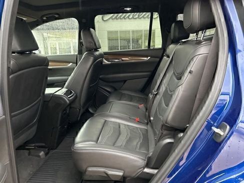 Used 2023 Cadillac XT6 Sport w/ Platinum Package AWD/4WD image 9