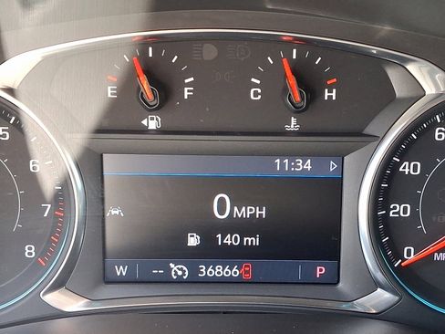 Used 2022 Chevrolet Traverse LT image 23