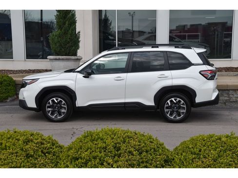 Used 2026 Subaru Forester Premium AWD/4WD image 7