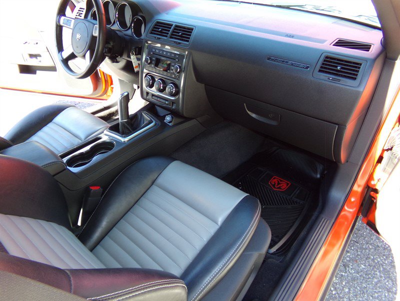 Used 2009 Dodge Challenger R/T RWD image 27