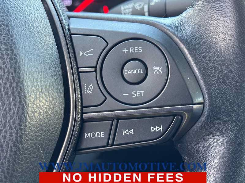 Used 2022 Toyota Camry XSE FWD image 40