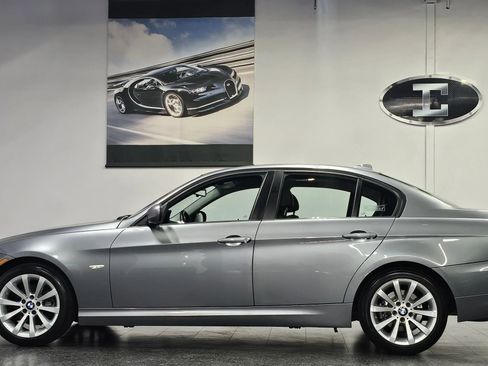 Used 2011 BMW 328i Sedan RWD image 19