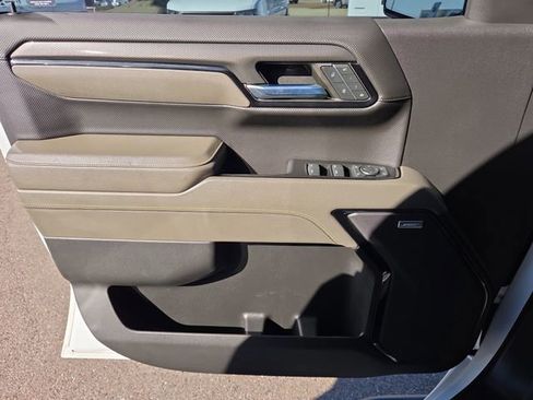 Used 2023 Chevrolet Silverado 1500 ZR2 w/ Technology Package image 18