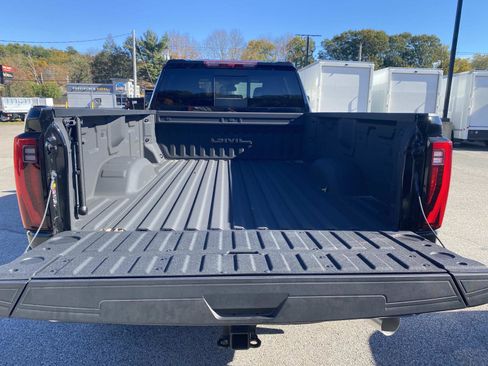 New 2024 GMC Sierra 3500 SLT w/ SLT Premium Package image 6