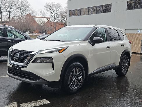 Certified 2023 Nissan Rogue S image 3