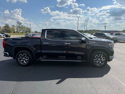Used 2023 GMC Sierra 1500 SLT w/ SLT Premium Package image 24