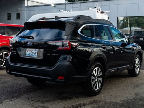 Used 2024 Subaru Outback Premium image 6