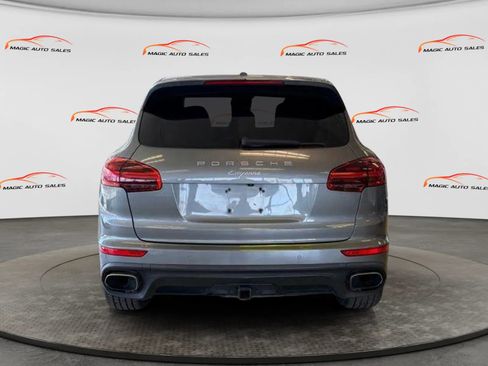 Used 2016 Porsche Cayenne w/ Premium Package Plus AWD/4WD image 5