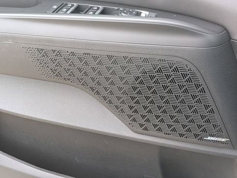 Used 2025 Kia Carnival SX Prestige FWD image 17