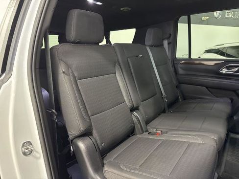 Used 2023 GMC Yukon XL SLE AWD/4WD image 12