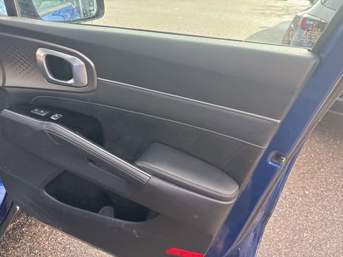 Used 2022 Kia Sorento SX image 28