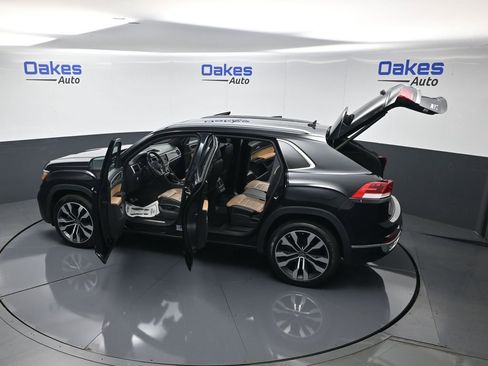 Used 2022 Volkswagen Atlas Cross Sport SEL Premium R-Line AWD/4WD image 62