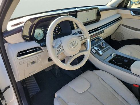 Used 2023 Hyundai Palisade Limited image 16
