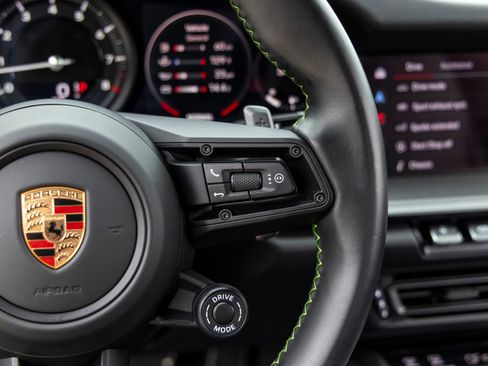 Certified 2024 Porsche 911 Targa 4S w/ Premium Package AWD/4WD image 41