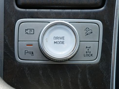 Certified 2023 Genesis GV80 2.5T w/ Prestige Package image 60