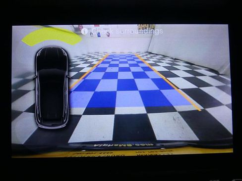 Used 2018 Porsche Macan Turbo image 10