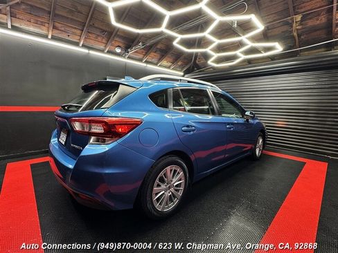 Used 2018 Subaru Impreza 2.0i Premium image 3