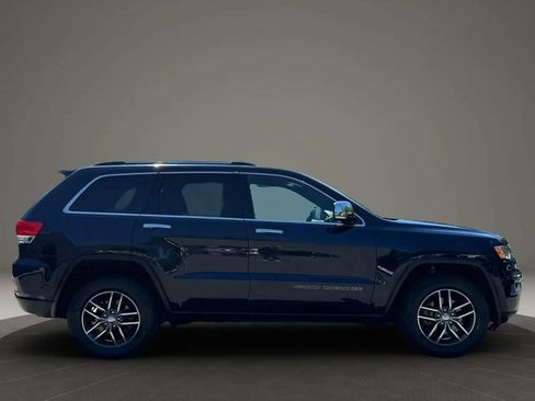 Used 2017 Jeep Grand Cherokee Limited AWD/4WD image 4