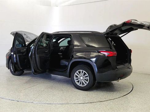 Used 2022 Chevrolet Traverse LT AWD/4WD image 11
