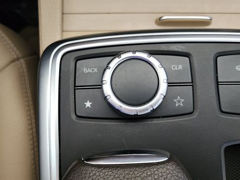 Used 2015 Mercedes-Benz GL 450 4MATIC w/ Lighting Package image 60