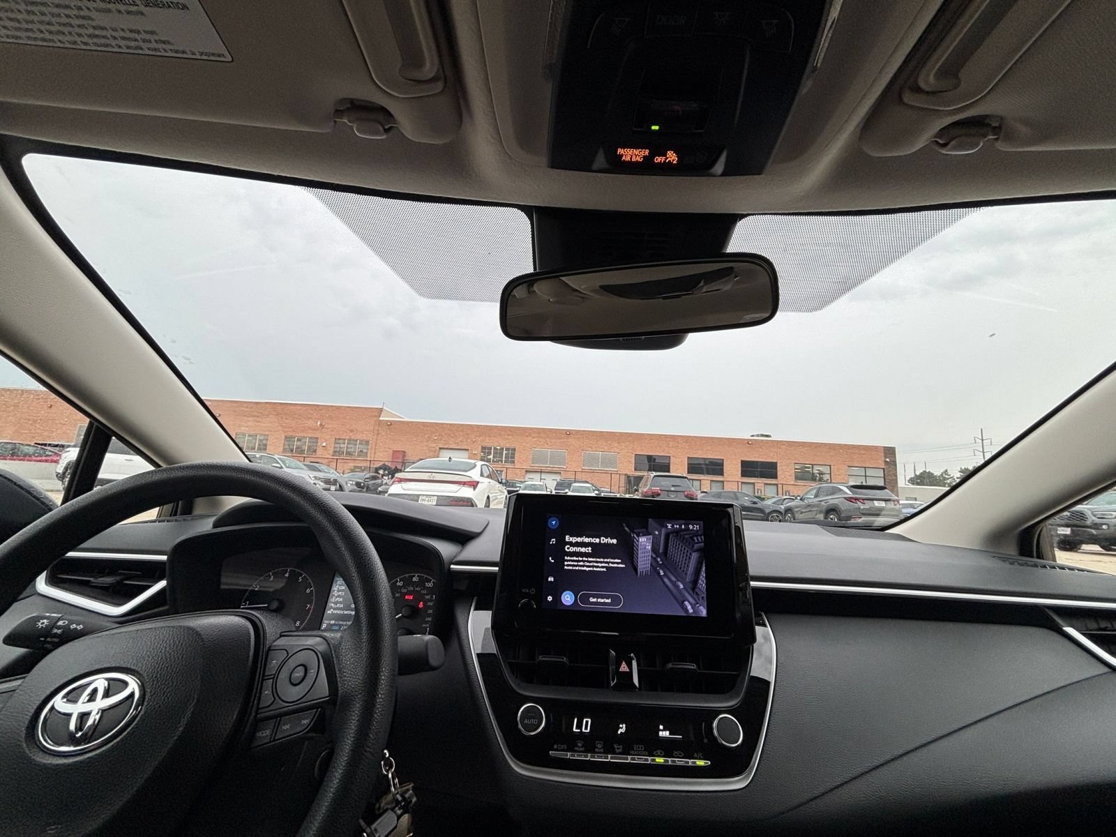 Used 2025 Toyota Corolla LE FWD image 30